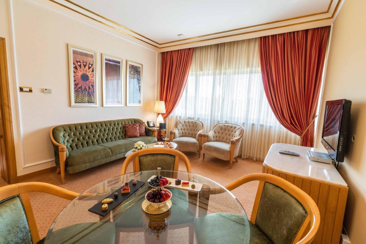 Officers Club & Hotel