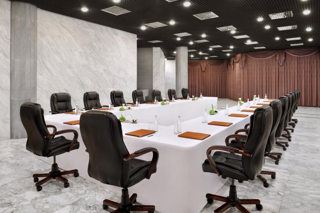 Officers Club & 5* Abu Dhabi